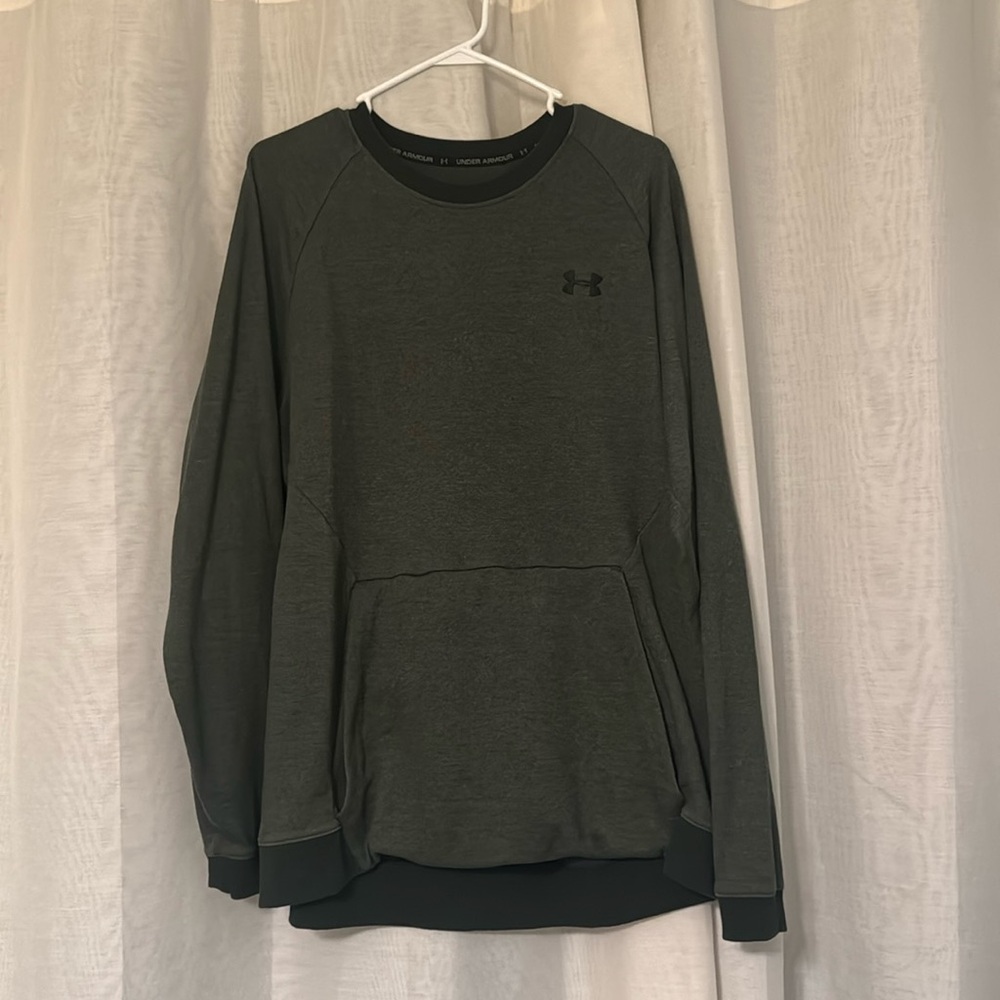 Under Armour fitted green sweatshirt. Mens